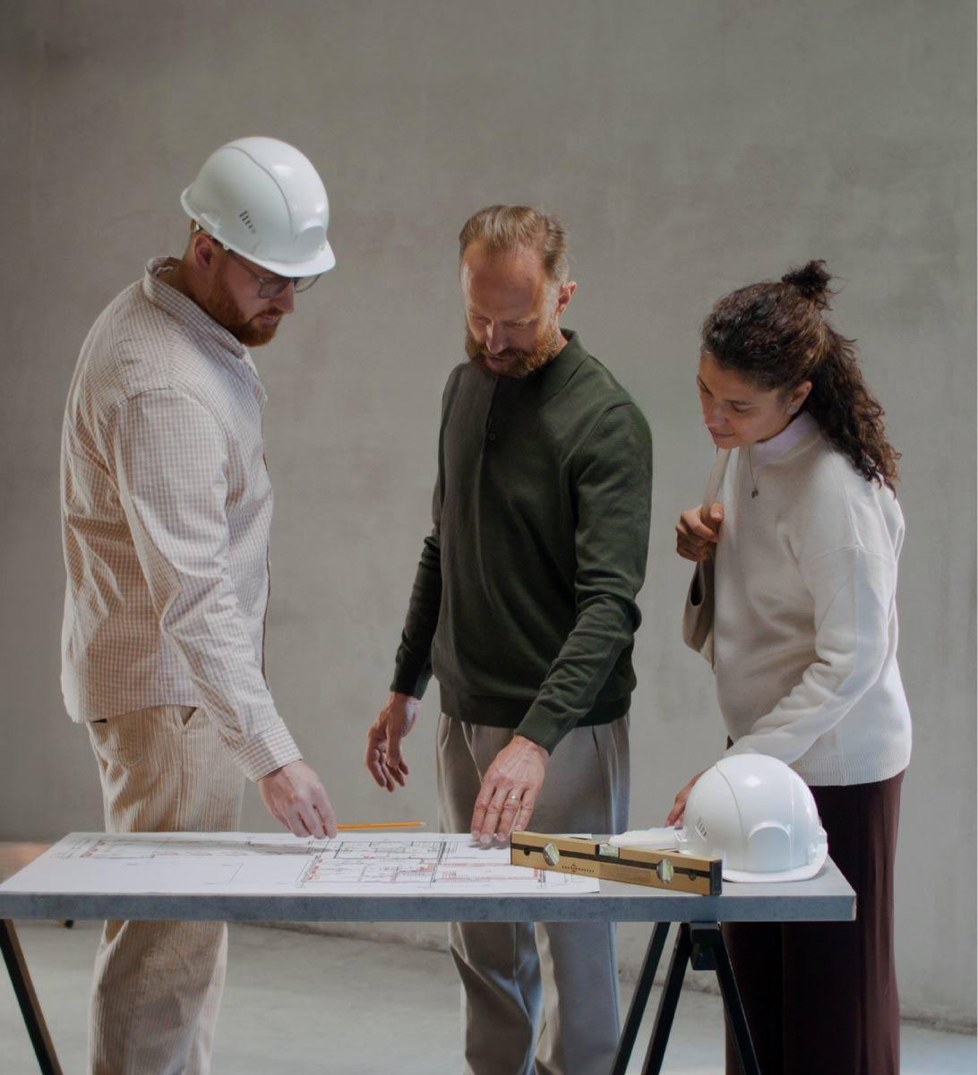 builder meeting with clients